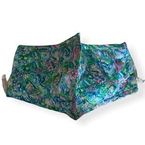 Lilly-Inspired Face Mask 